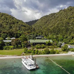  Lodge Lakes Okataina New Zealand